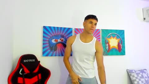 Snapshot of santana_maximo chatting on February 2026 01:09:02 PM Maximo Santana online show from February 2026 01:09:02 PM