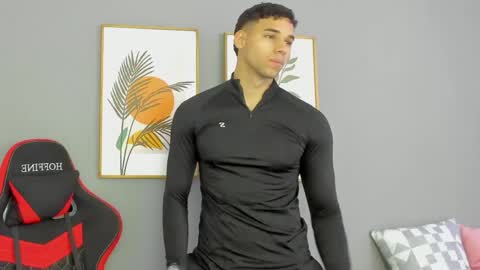 Snapshot of santana_maximo chatting on May 2026 01:30:02 PM Maximo Santana online show from May 2026 01:30:02 PM