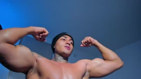 Santi Ferrer online show from May 2026 01:44:02 AM