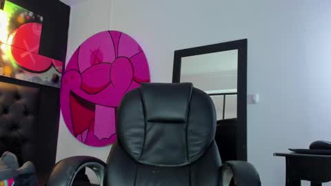 Snapshot of santi_delacruz chatting on February 2025 03:36:02 PM santi online show from February 2025 03:36:02 PM