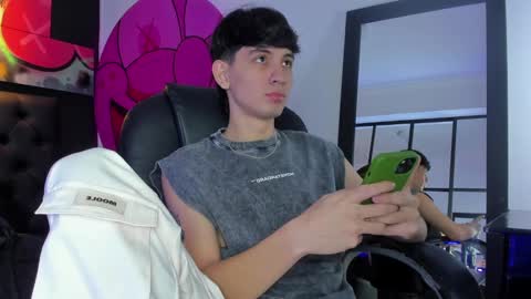 Snapshot of santi_delacruz chatting on February 2025 02:46:01 PM santi online show from February 2025 02:46:01 PM