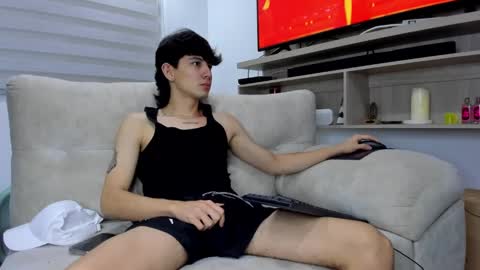 Snapshot of santi_delacruz chatting on November 2025 03:38:01 AM santi online show from November 2025 03:38:01 AM