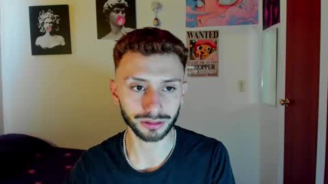 Snapshot of santi_mateo chatting on October 2025 03:20:02 PM Santi online show from October 2025 03:20:02 PM