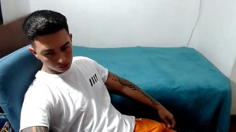 santi_ss online show from September 2025 11:31:02 PM