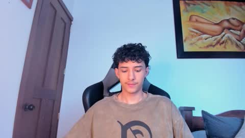 santi_twink19 online show from September 2025 11:37:02 AM