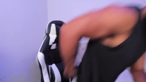 santiago_huntt online show from February 2026 08:38:02 PM