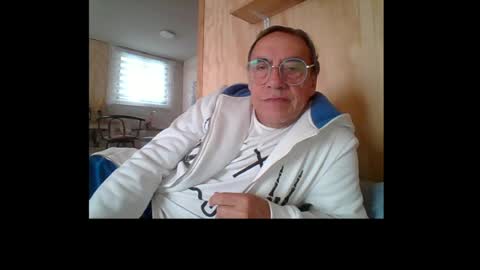 santiago_n online show from June 2026 03:34:02 PM