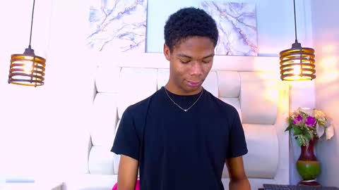 Santiiiiii  online show from March 2026 07:33:01 PM