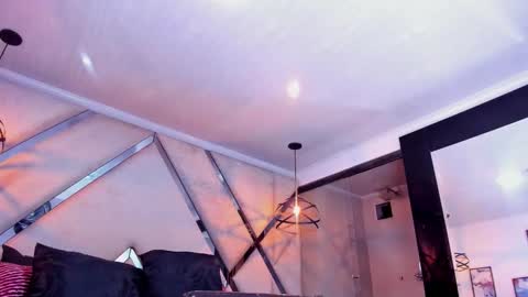 Santiago Hincapiie online show from February 2026 04:35:02 AM