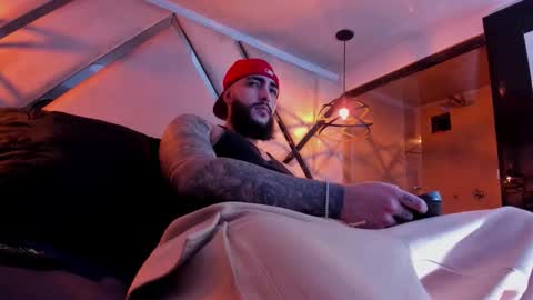 Santiago Hincapiie online show from March 2026 04:29:04 AM