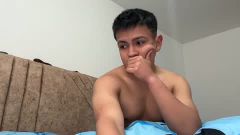 santiagomg_ online show from July 2026 06:56:02 PM