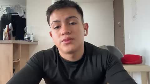 santiagomg_ online show from July 2026 08:11:02 PM