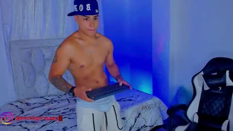 Snapshot of santiagoreyesft chatting on January 2026 12:05:02 AM Santi Reyes online show from January 2026 12:05:02 AM