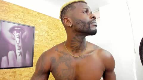  Santi online show from September 2025 07:35:02 PM