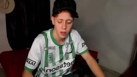 Julius Novachrono  online show from December 2025 07:47:02 AM