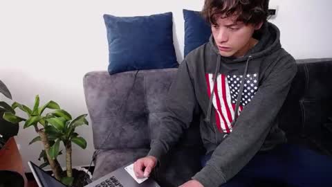 Santii online show from December 2024 08:37:01 PM