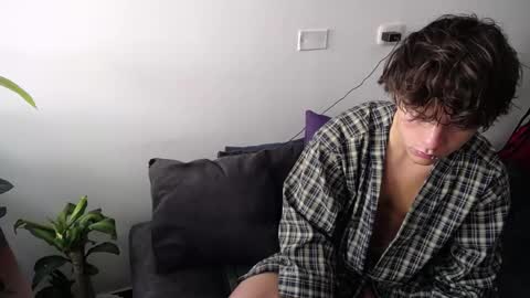 Santii online show from February 2025 01:21:02 PM