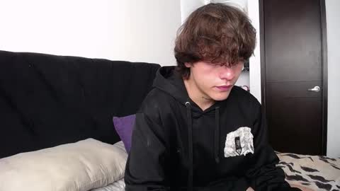 Santii online show from March 2025 04:28:02 PM