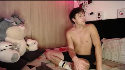 Santii online show from November 2025 11:38:02 AM