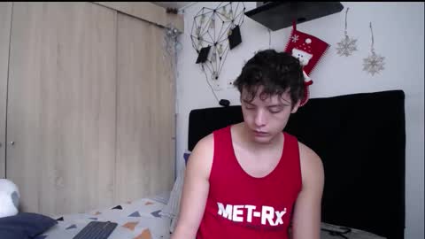 Santii online show from November 2025 04:17:01 PM