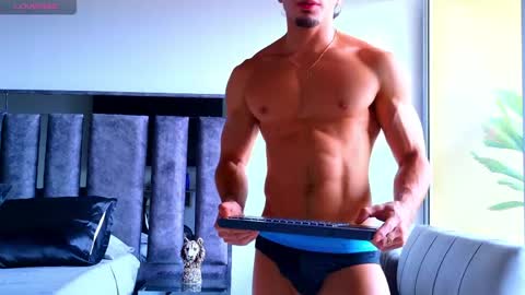 Santiago Seans online show from May 2026 04:04:02 PM