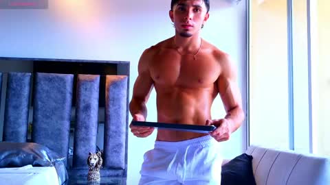 Santiago Seans online show from May 2026 06:09:01 PM