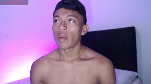 Snapshot of santinaugthy chatting on December 2025 04:07:02 AM santi online show from December 2025 04:07:02 AM