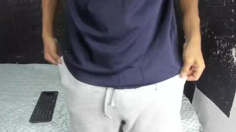 Snapshot of santos_xd chatting on May 2026 04:51:01 AM santos online show from May 2026 04:51:01 AM