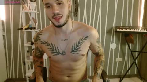 Santy Torres online show from January 2025 03:52:01 AM