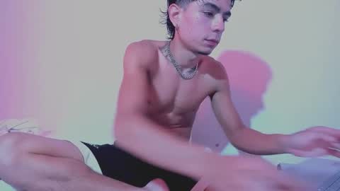 santy online show from February 2026 10:13:02 PM