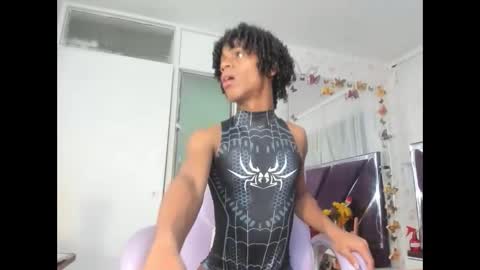 Snapshot of santy_bigcock_01 chatting on November 2025 03:17:01 AM santy online show from November 2025 03:17:01 AM