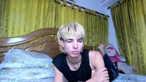 kitty online show from December 2024 07:21:02 PM