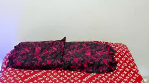 Snapshot of santy_of1 chatting on May 2026 11:37:02 AM santy_of1 online show from May 2026 11:37:02 AM