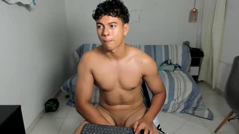 santy_stump online show from July 2026 09:27:01 AM