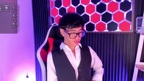Santy  online show from June 2026 04:03:02 AM