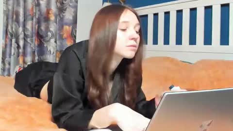 Snapshot of santythousand chatting on December 2025 03:51:02 PM santythousand online show from December 2025 03:51:02 PM