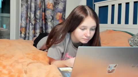 Snapshot of santythousand chatting on December 2025 06:36:01 PM santythousand online show from December 2025 06:36:01 PM