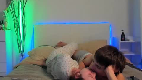 Snapshot of santythousand chatting on February 2026 07:20:01 PM santythousand online show from February 2026 07:20:01 PM