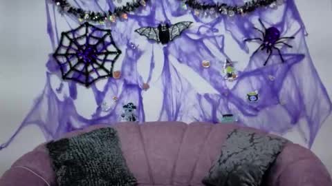 saorisworld online show from November 2025 04:59:01 AM