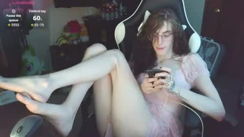 Jade online show from July 2026 02:42:01 AM