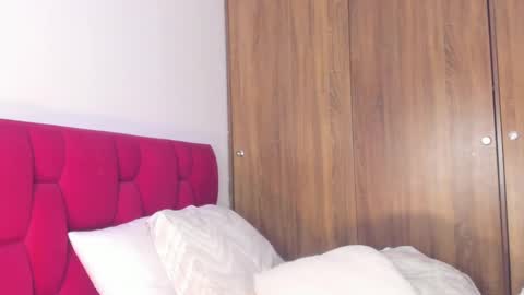 Sara online show from February 2025 04:26:01 PM