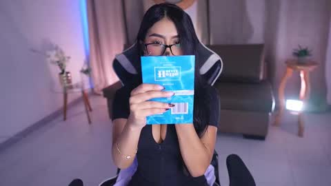 Sara  online show from March 2025 12:55:01 PM