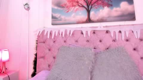 SARA ARIAS  online show from December 2024 01:50:01 AM