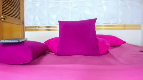 Sara Collins online show from January 2025 02:50:01 PM