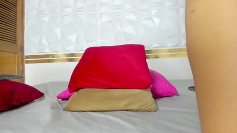 Sara Collins online show from February 2025 03:09:02 PM