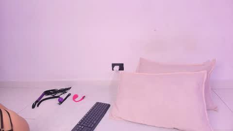 Sara Cook online show from May 2026 11:51:02 AM