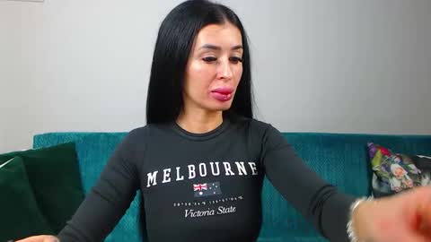 Im Sara I am happy to be here  online show from February 2026 05:49:02 PM