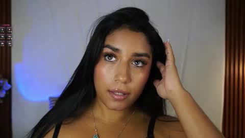  Sara Jones  online show from January 2026 07:08:02 PM