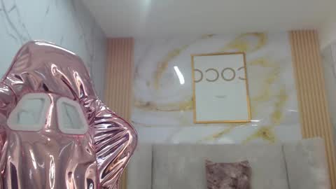 Sara  online show from September 2025 01:27:02 PM