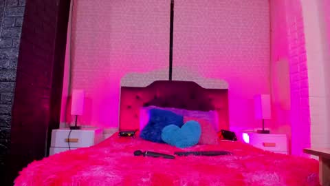 Sara Love online show from May 2026 02:07:02 AM